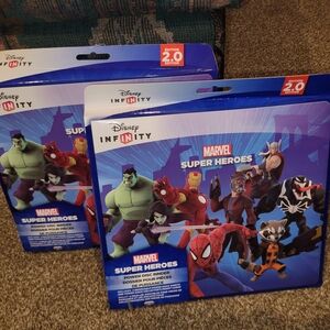 Disney Infinity Marvel Super Heroes Disc Binder - Blue and Red Set Of 2